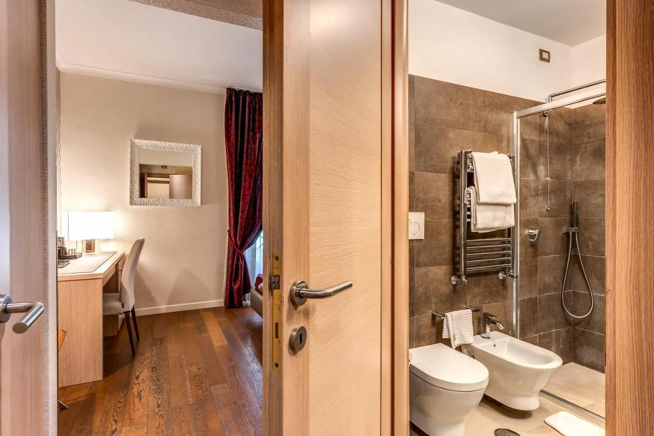 Roma Boutique Hotel 4*,