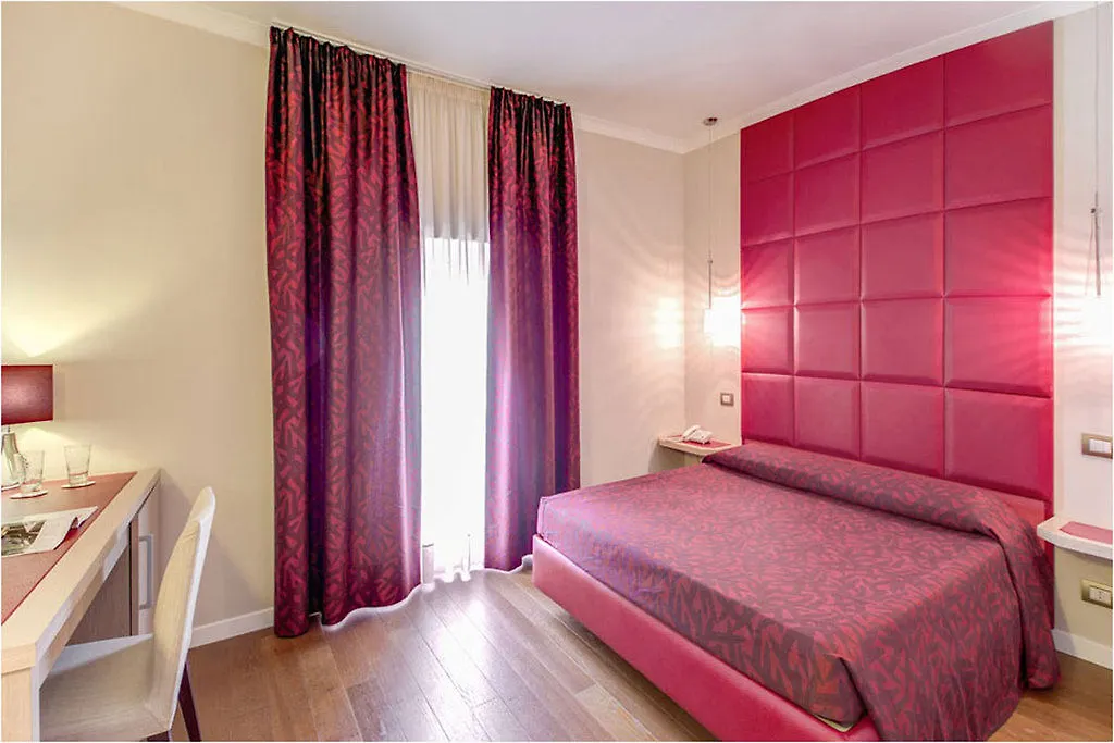 Roma Boutique Hotel 4*,